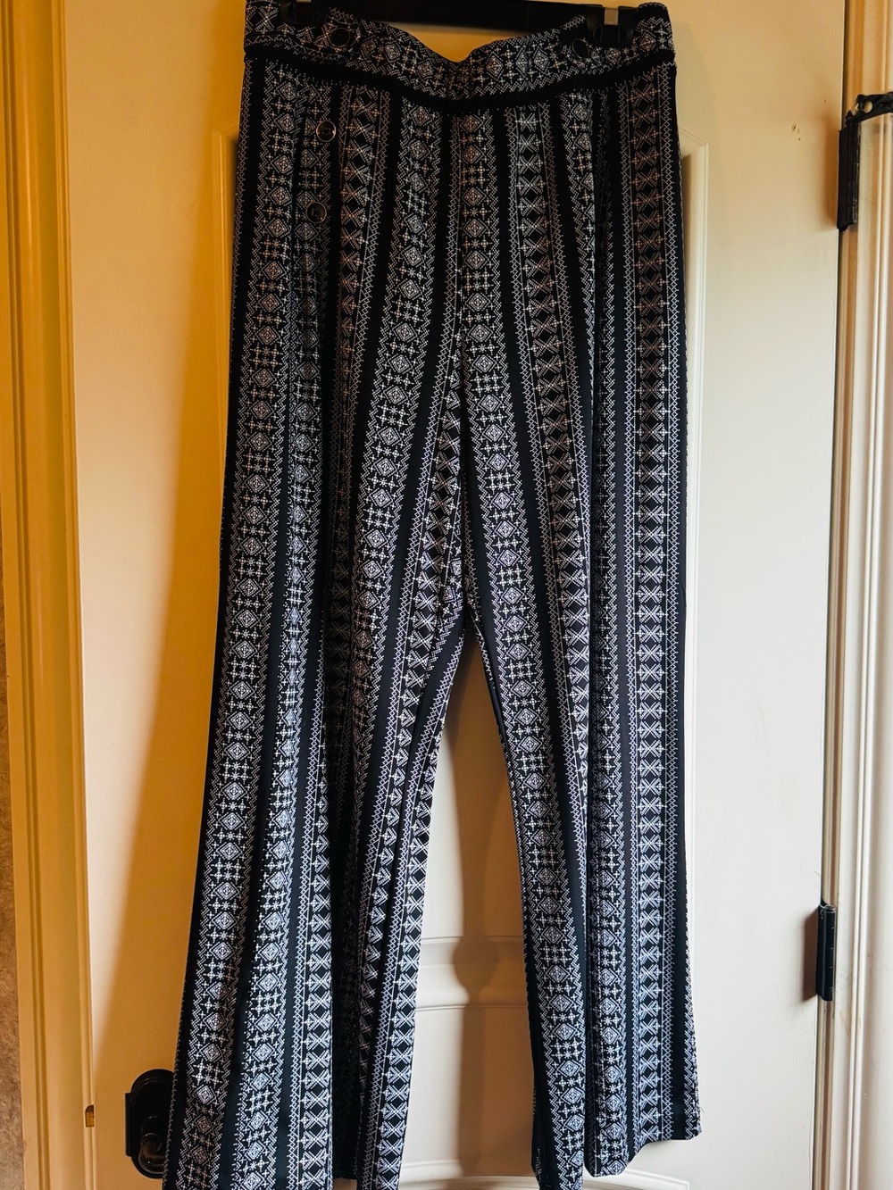 High-Waisted Black & White Geometric Wide-Leg Pants